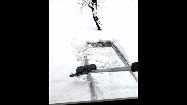 Schneeschieber Anbau an einen Gardena Combisystem-Wasserschieber