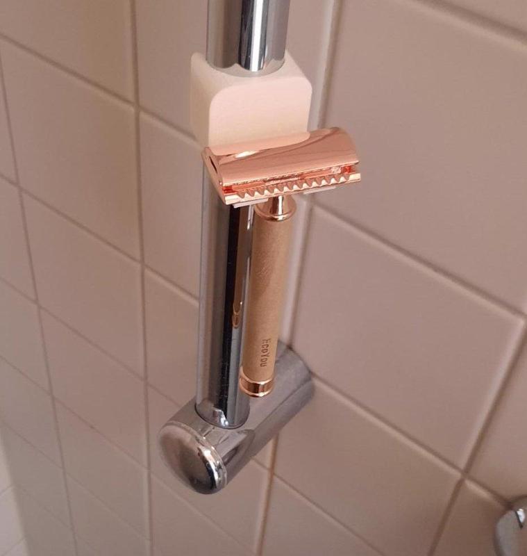 Showerholder for Safety Razor