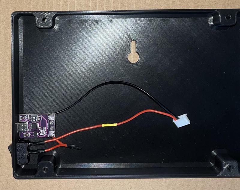 Split Flap Display USB Type C Power