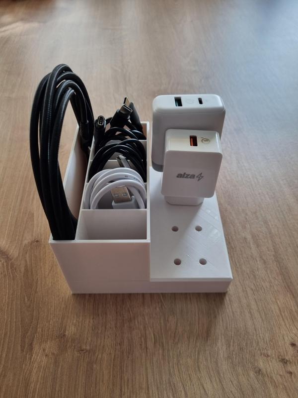 Mobile charger organizer