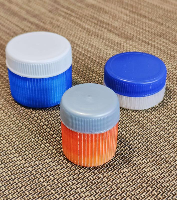 Container with which to reuse the caps