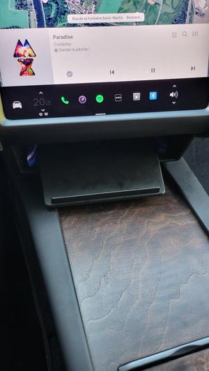 Support Chargeur induction Model X avant 2022