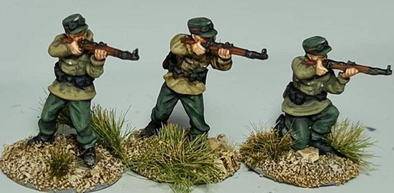 GEB02 German Mountain Infantry skirmishing 20mm