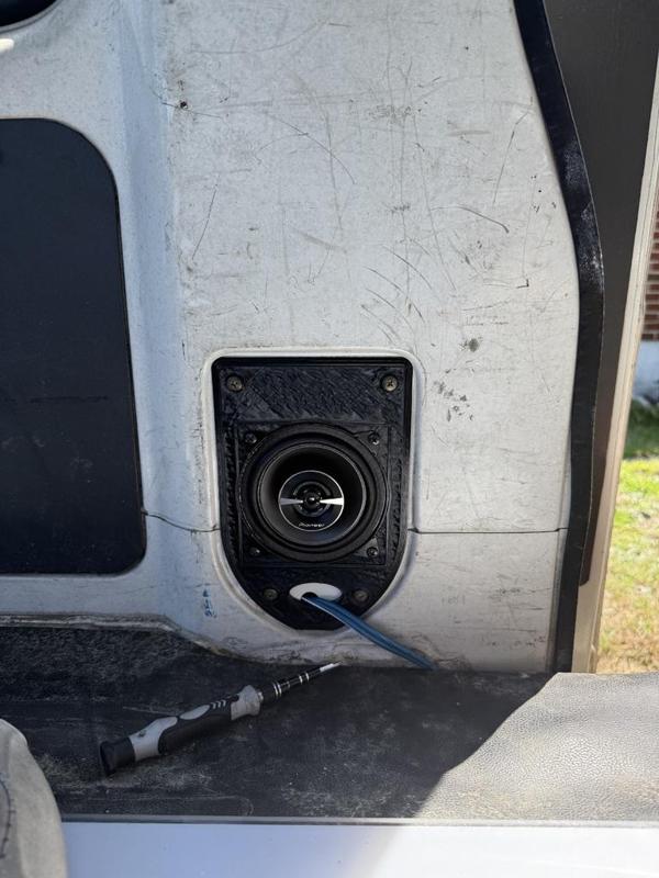 diahatsu hijet s100v speaker mount