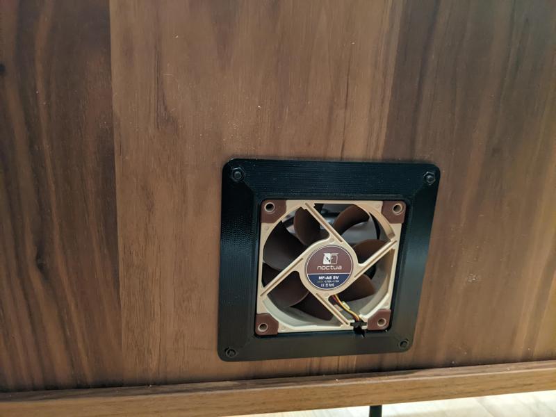 Fan bracket for Noctua NF-A8 5V