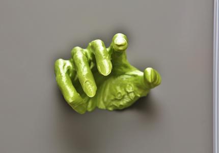 Zombie - Magnetic Hand