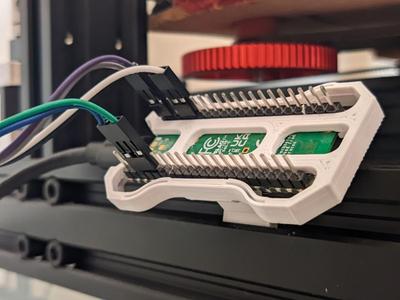 Pi Pico Caddy [Snap-fit + 2020 Connector]