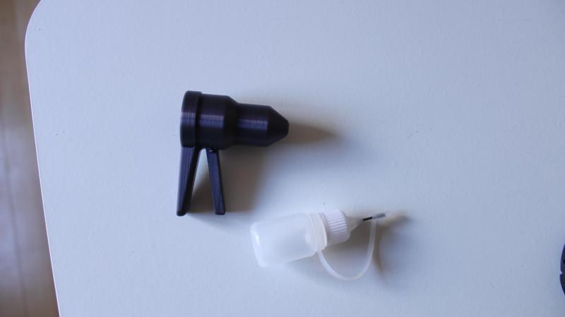 Glue "gun"