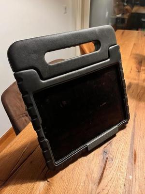 Ipad foam case stand
