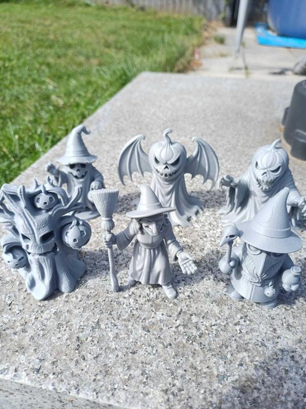 Creepy & Cute – Halloween Decoration Set of 6