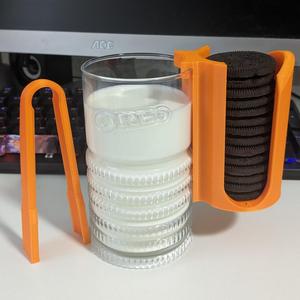 Sandwich Cookie Holder and Tongs Ultimate Dunkin Set