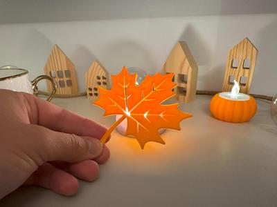 Cup coaster maple leaf
