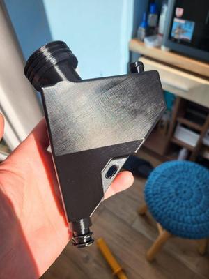 Iveco Eurocargo clutch liquid container