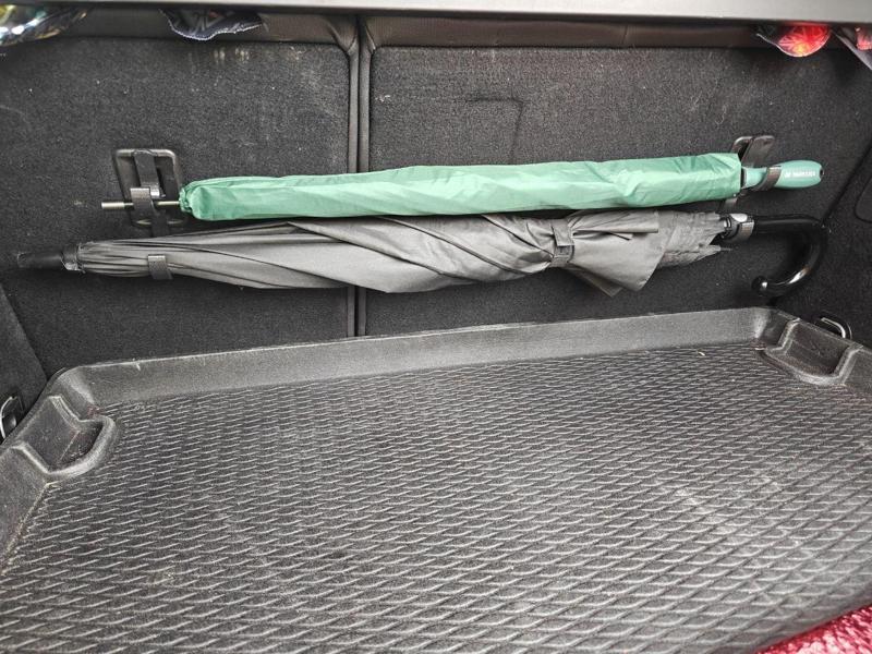 Opel trunk Bag holder & umbrella holder