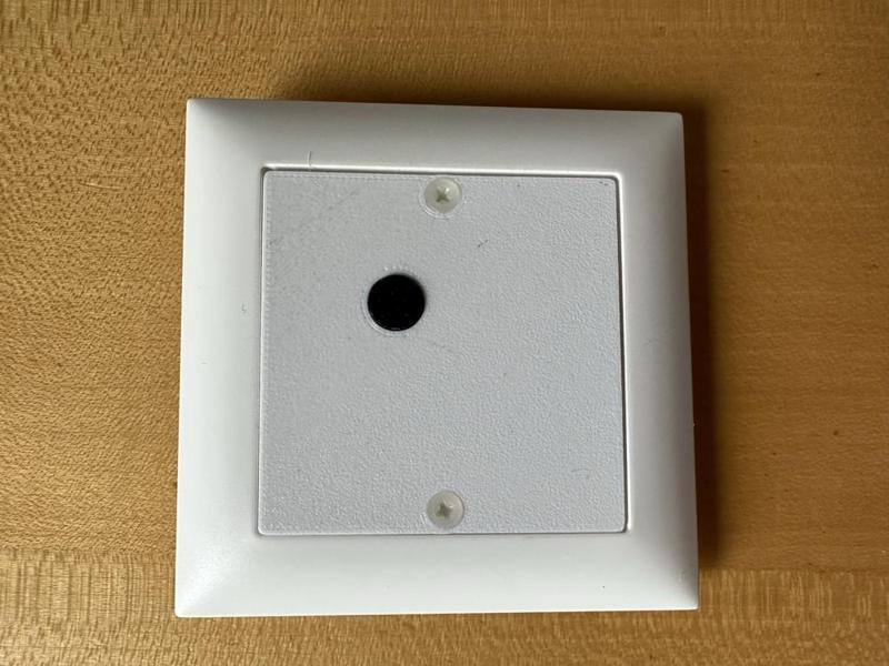 Shelly Blu Button UP holder (swiss Norm)
