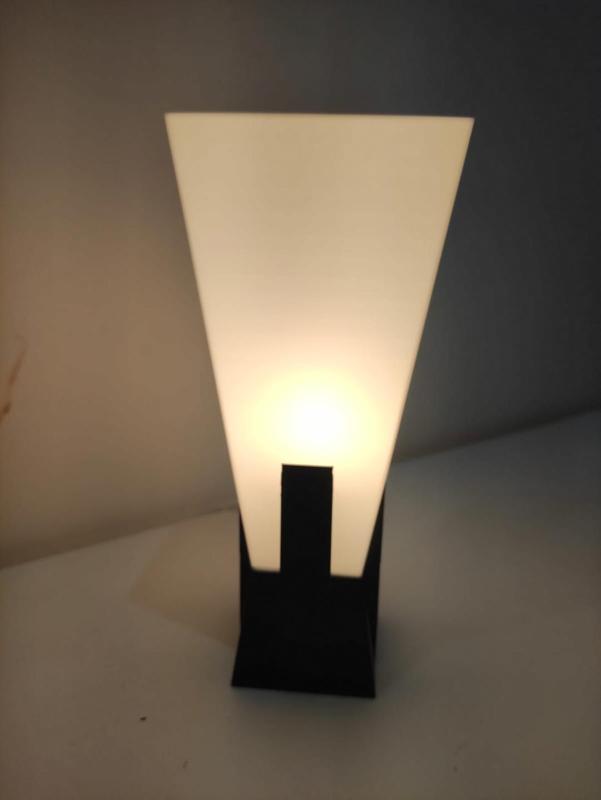 Pyramid lamp