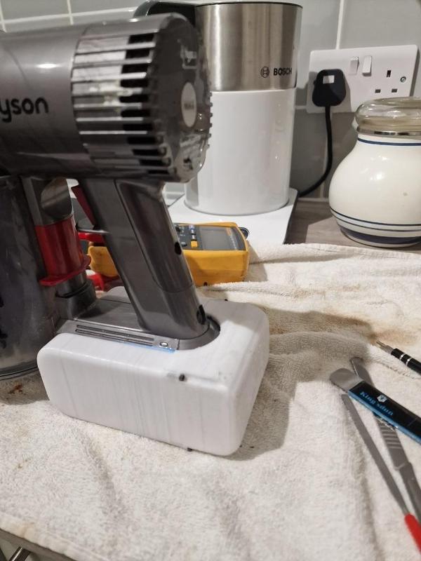 dyson v6 battery case
