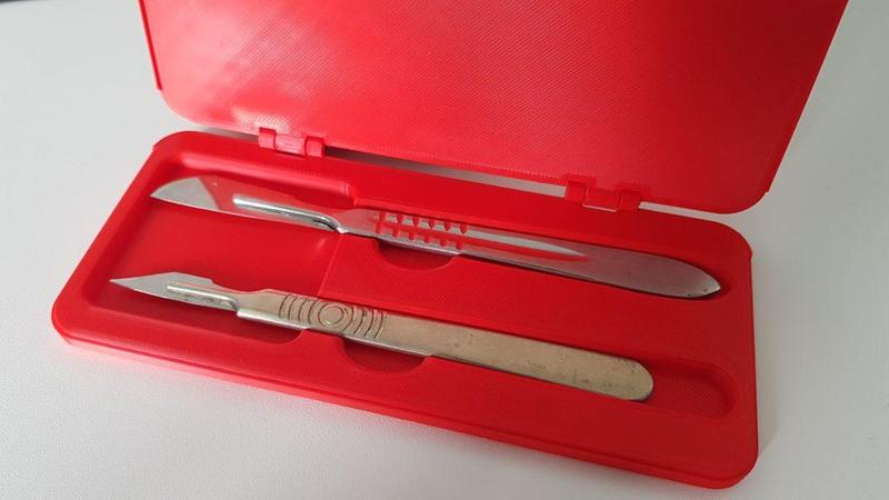 Case scalpel