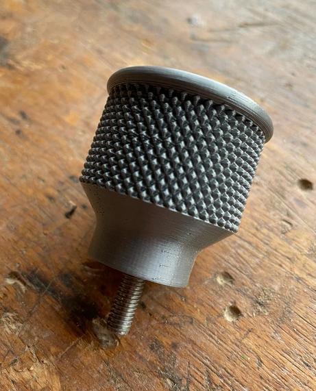 Knurled Knob / Rändelgriff