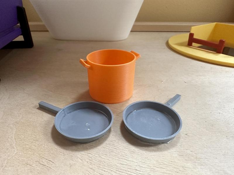 Dollhouse Pots & Pans