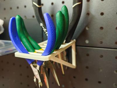 25mm Pegboard Clamp Holder