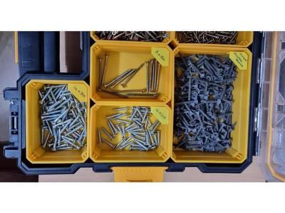 DeWalt Screw box label
