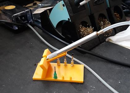 Vacuum Pen Holder