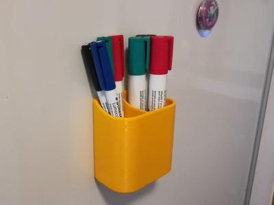 Whiteboard pen holder