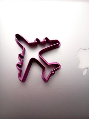 Airplane cookie cutter