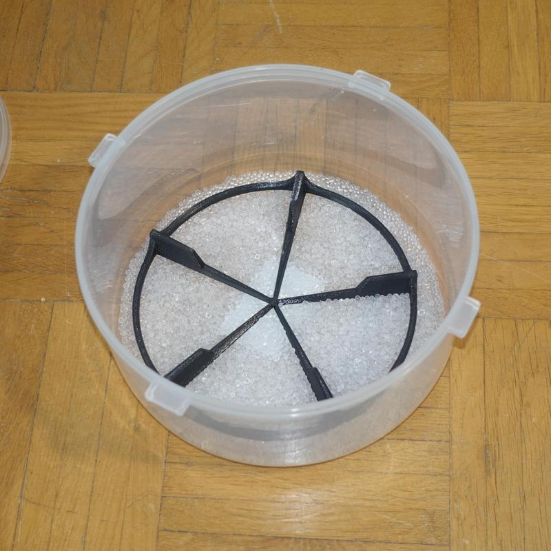 Filament spool Riser for round dry storage box