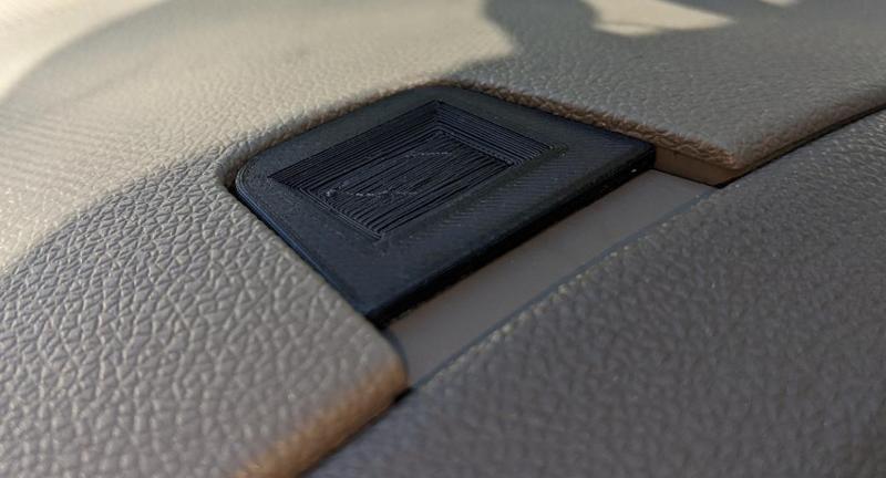 Buick Enclave/Chevy Traverse/GMS Acadia Upper Storage Latch