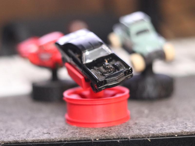 Hot Wheels Stand