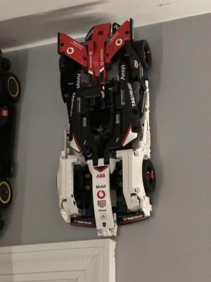 42137 Lego formula e lego wall mount