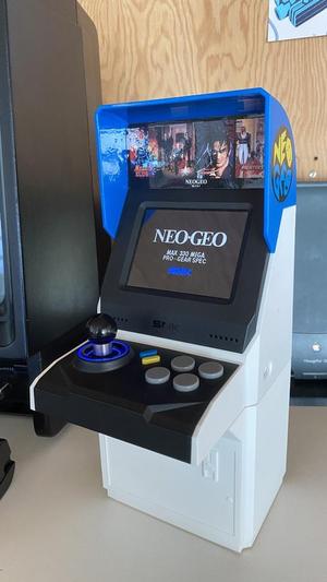 Arcade Riser with Battery Bank for Neo Geo Mini
