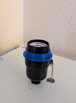 [OpenSCAD] Lamp shade locking ring (for cheap Amazon corner lamps)