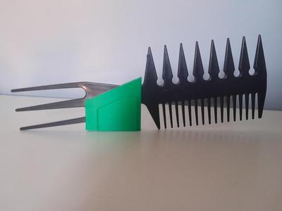 comb holder