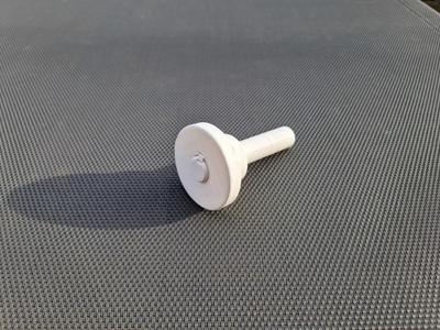 Shaft hub connection with fitting key