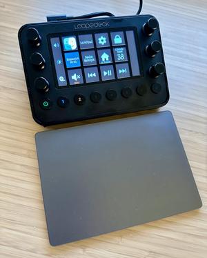 Loupedeck Live Stand