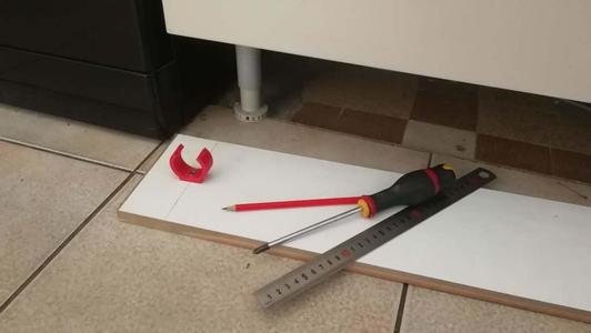 kitchen baseboard clip