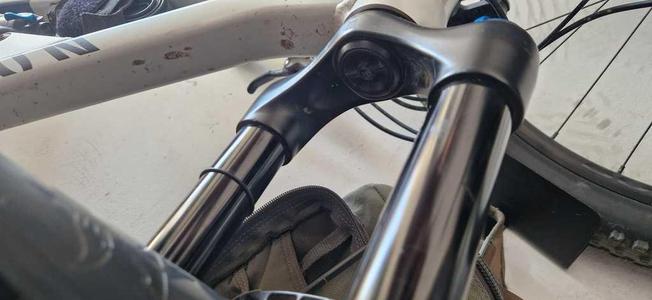 MTB FORK PLUG (CORK) / Co2 CANISTER