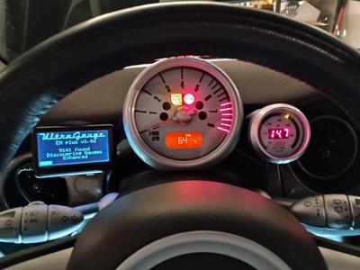 Ultra Gauge & 52mm gauge mount R53 Mini Cooper