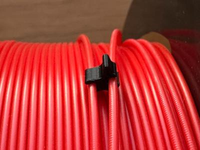 Tiny Universal Filament Clip (0.13 g each)