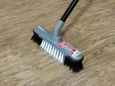 Broom Elbow