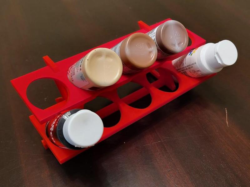 Stand for 35mm paints