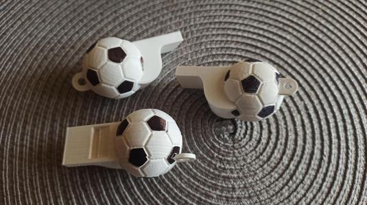 Whistle - Whistle with a ball