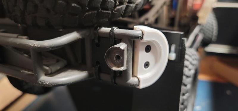 Traxxas UDR rear body support velcro 