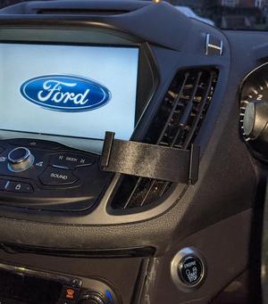 Ford Kuga (UK) Phone Mount