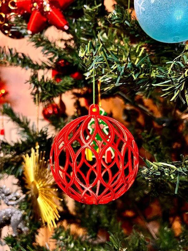 Christmas Ornament Ball - Wavey   