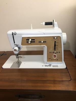 Mini Spool Cap Singer Touch and Sew 620
