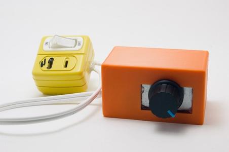 Dimmer Switch Case｜トライアック調光器のケース